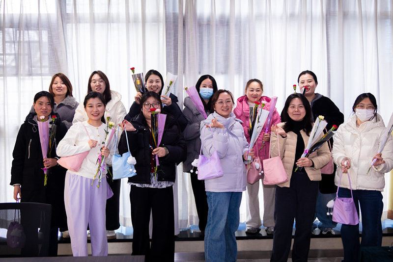 春日启青春，礼遇致女神｜w66利来天成祝女神们节日欢乐！